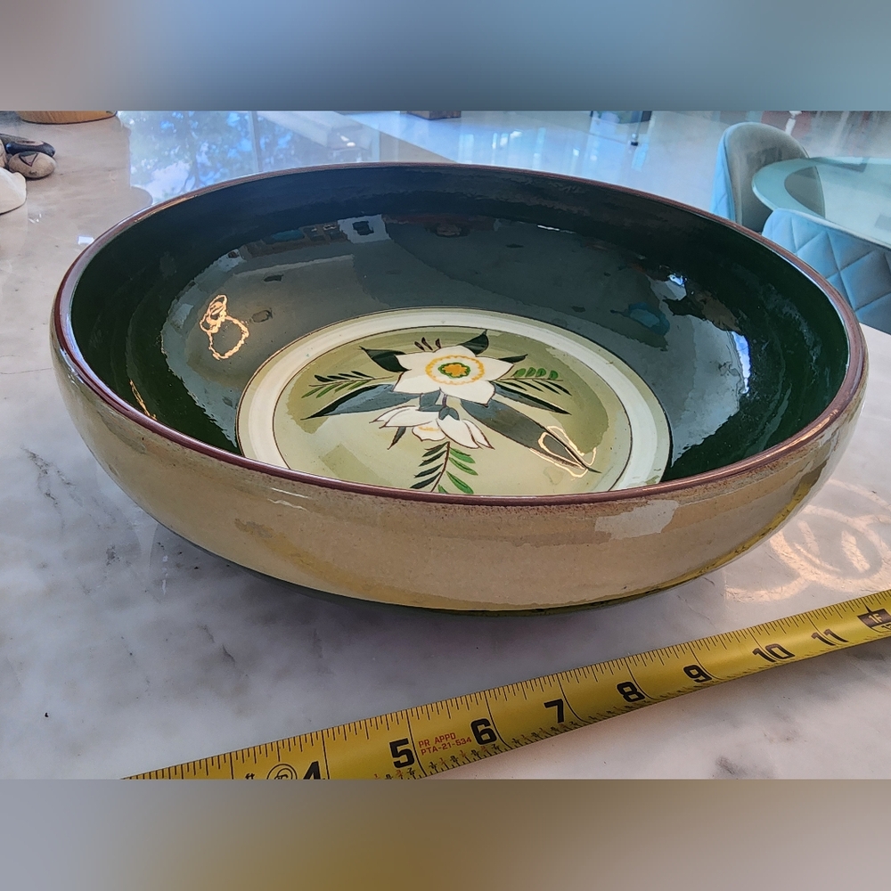 Vintage serving bowl perfect condition